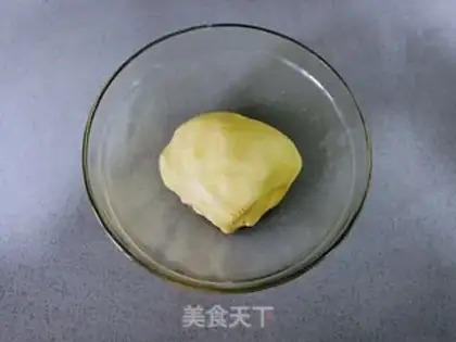 Make Pumpkin bellows with a beauty patch step 4