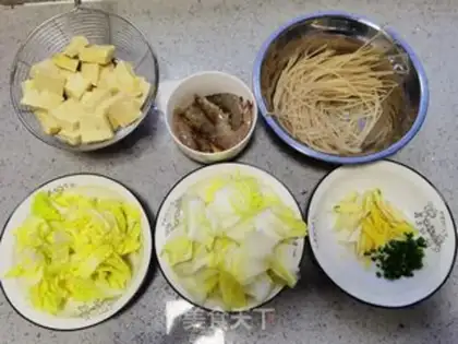 Make Shrimp cabbage stew step 3