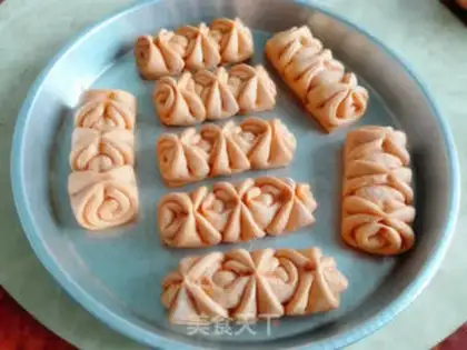 Make Carrot coconut rolls step 9
