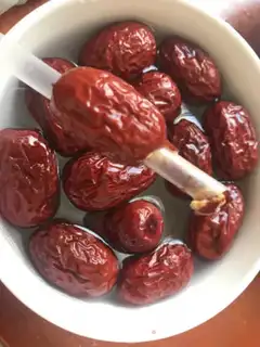 Make Red dates and potatoes step 1