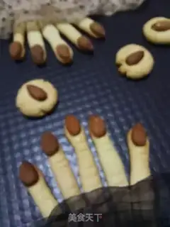 Make Witch finger crackers step 20