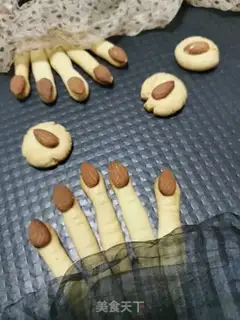 Make Witch finger crackers step 21