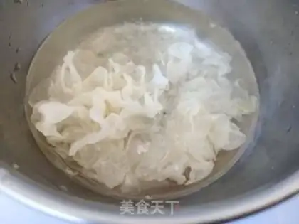 Make Iced Sydney Silver Ear soup step 6