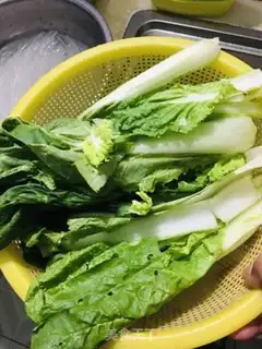 Make Garlic cabbage step 0