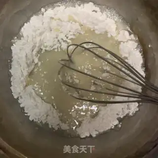 Make The meat pine and the old cake step 1