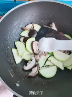 Make Fry mushrooms step 6