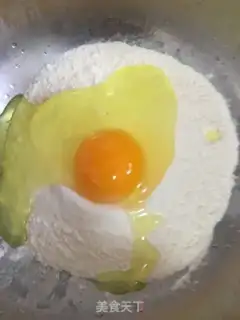 Make Egg breakfast step 1