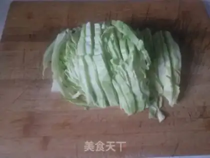 Make Spicy cabbage step 0
