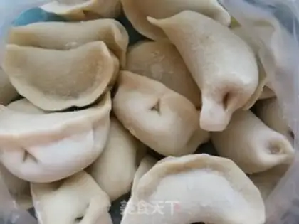 Make Sour pickles and pork dumplings step 0