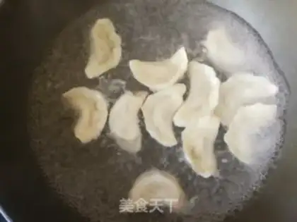 Make Sour pickles and pork dumplings step 4