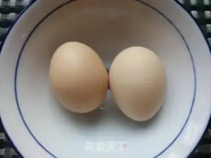 Make Cinnamon ice cream eggs step 0