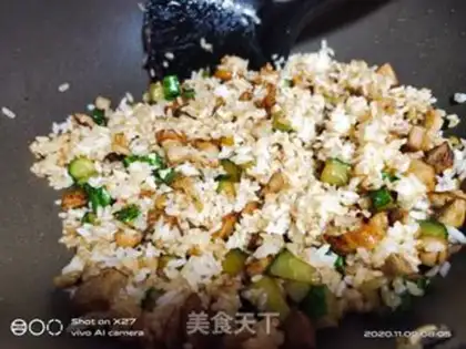 Make Hot dog cucumber fried rice step 4