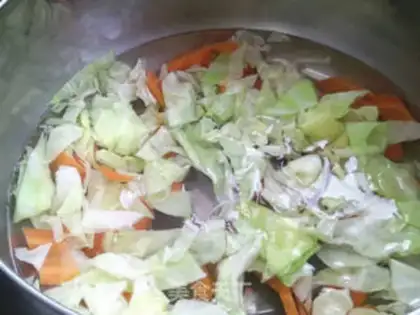 Make A cabbage with carrots step 1