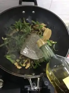Make Pyramids with meat step 6