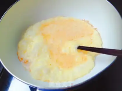 Make Scrambled goose eggs step 2