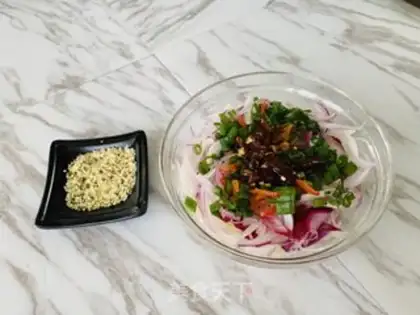 Make Pyramid onions step 1