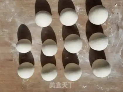 Make Handmade white-faced buns step 10