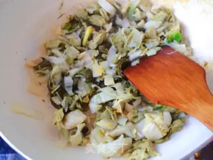 Make Sour sauce and white meat step 2
