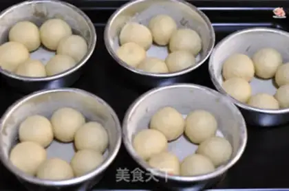 Make Sausage flower bread step 5