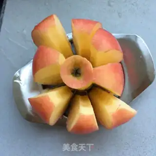 Make Cinnamon evaporation apples step 1