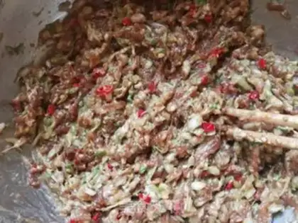 Make Spicy pork and cabbage step 4
