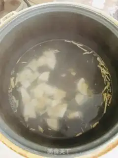 Make Mustard egg soup step 2