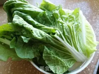 Make Red shrimp cabbage and tofu step 0