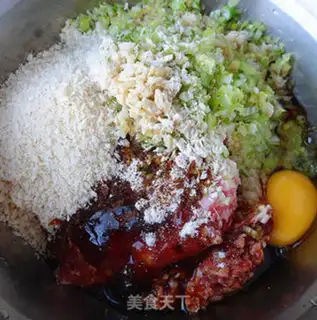 Make Cabbage stew with heartballs step 2