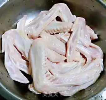 Make Spicy duck wings step 0