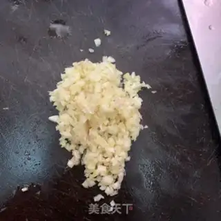 Make Garlic fans, squid step 3