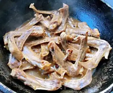 Make Red duck wings step 9