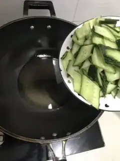 Make Cucumber ham step 2