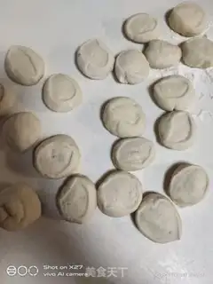 Make Meatloaf fan buns step 3