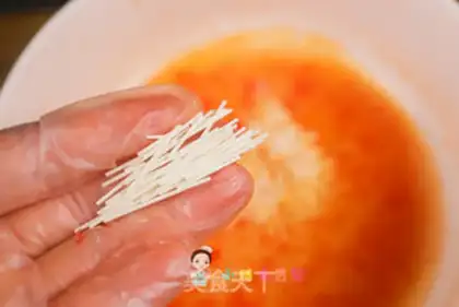 Make Tomato egg noodles step 2