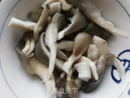 Make A thousand swirled crystals of mushrooms step 0
