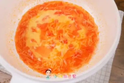 Make Tomato egg noodles step 3