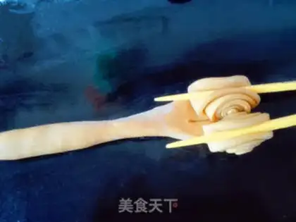 Make Pumpkin heart roll step 4