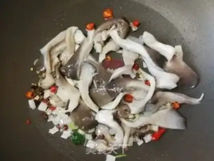 Make A thousand swirled crystals of mushrooms step 5