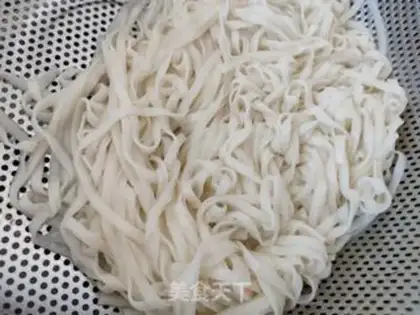 Make Tomato egg noodles step 3