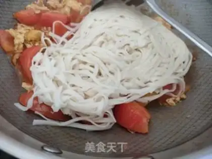 Make Tomato egg noodles step 10