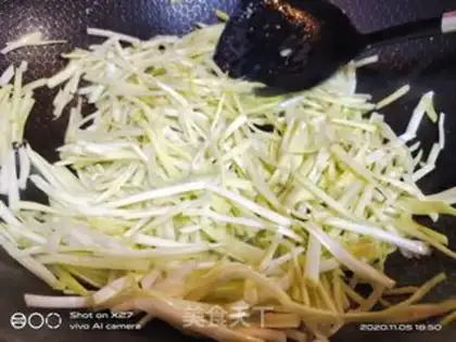 Make Garlic fried eggs step 2