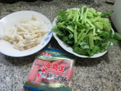 Make Seafood mushrooms, sausage, celery step 0