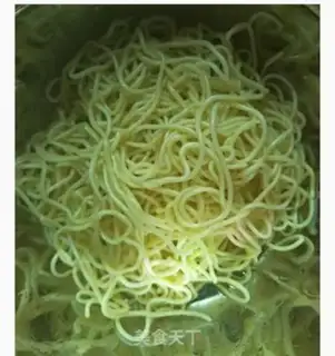 Make Three cold noodles step 3
