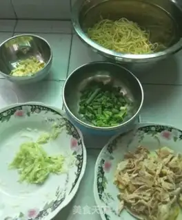 Make Three cold noodles step 4