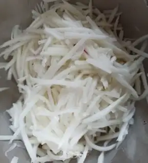 Make Onion radish step 1