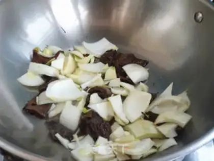 Make Scrambled cabbage step 6