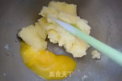 Make Bear crackers step 1