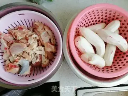 Make Roach and chicken step 0