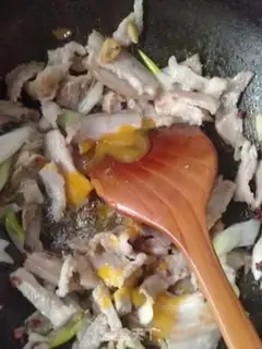 Make A dry pot of tea and mushrooms step 6