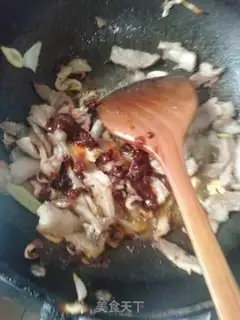 Make A dry pot of tea and mushrooms step 7